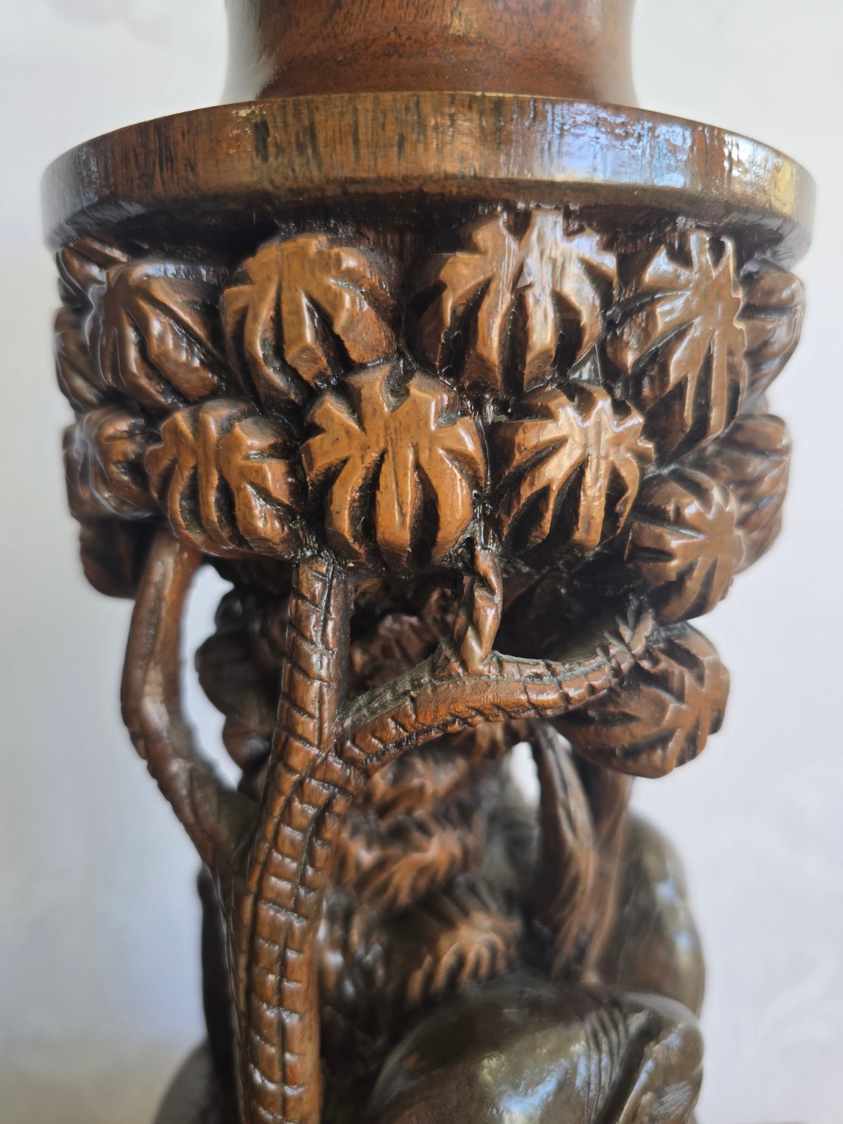 Handgeschnitzter Holz Kerzenhalter Elefant Palmen Figur Vintage Kolonialstil