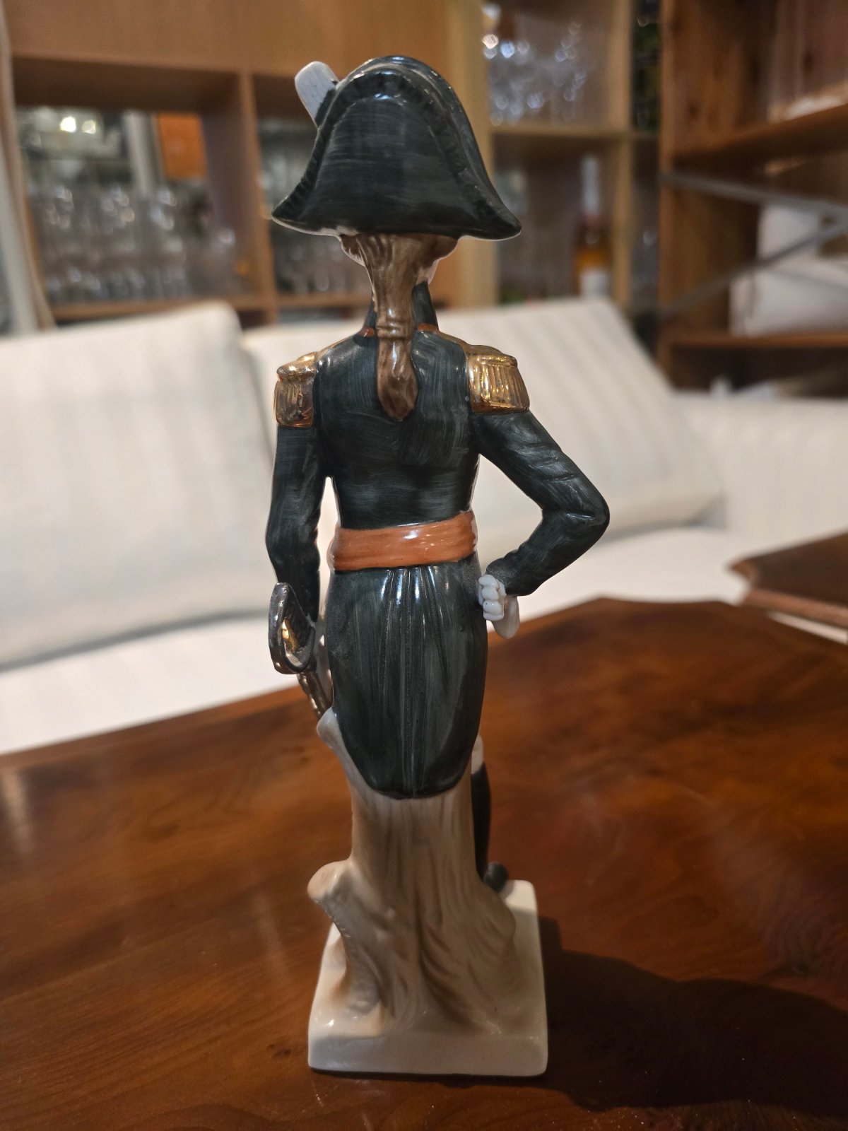 Porzellanfigur Maréchal de l'Empire Napoleon Uniform Biedermeier