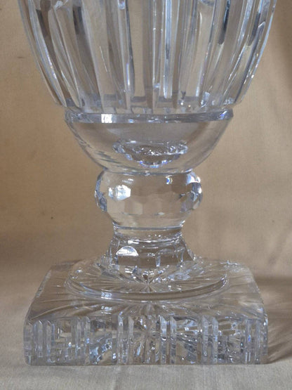Edle Kristallglas Pokalvase Schliffdekor Blumen Medaillon Urnenvase um 1920