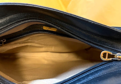 AIGNER Munich Vintage Leder Schultertasche Umhängetasche Schwarz Reißverschluss