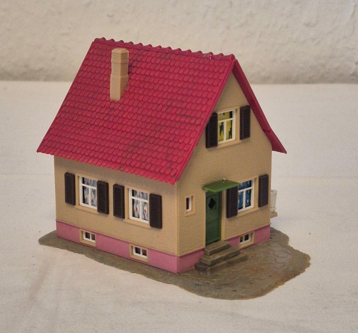 Faller - B210 - Siedlerhaus Modellhaus Einfamilienhaus H0 - montiert -