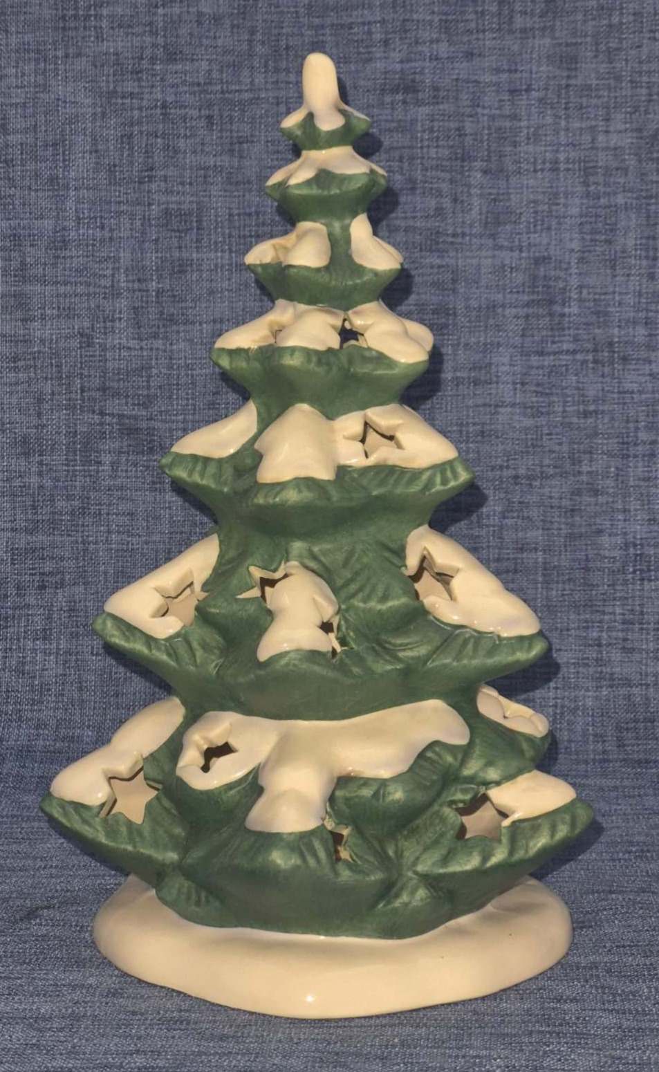 Goebel Weihnacht Keramik Weihnachtsbaum Teelichthalter Schnee 27 cm