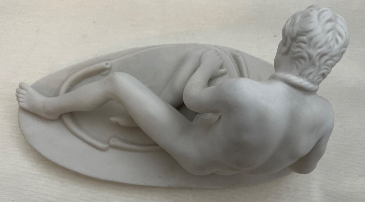 Porzellan Figur, liegender männlicher Akt,  wie Jugendstil,  weiß matt