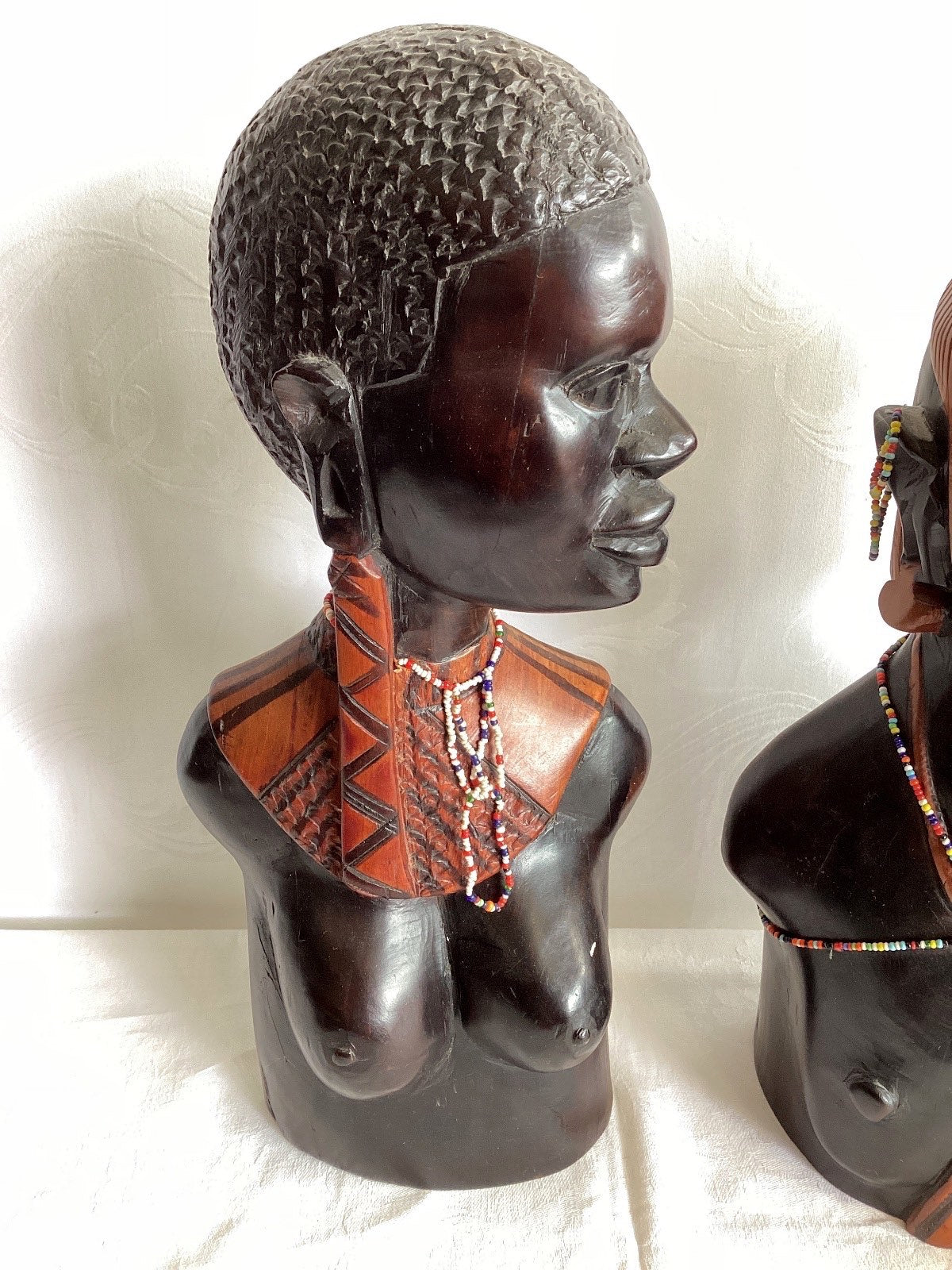 2x Afrikanische Holzbüste handgeschnitzt Massai Perlenschmuck Deko Skulptur