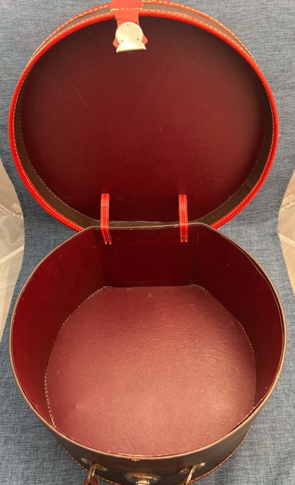 Alter Hutkoffer, rund, braun/rot, Kunst-Leder, mit Schloss