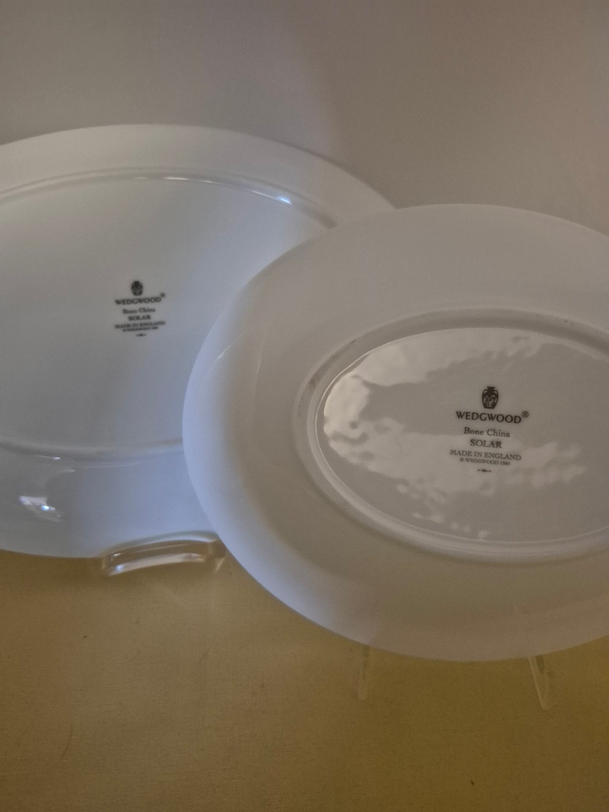 Wedgwood Bone China "Solar" Servierplatte und Schale -  2er Set England