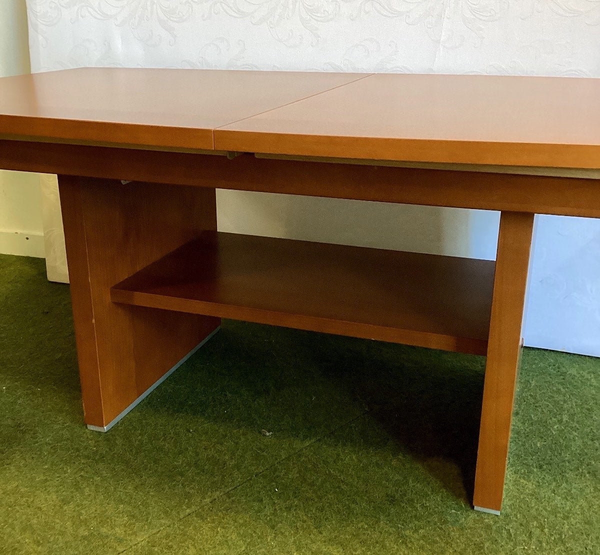 Sulzdorfer Esstisch Kirschbaum Furnier ausziehbar mit Ablage Wohnzimmer