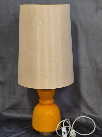 Bodenlampe - Staceage - oranger Glasfuß - beiger Schirm - 1970er Jahre
