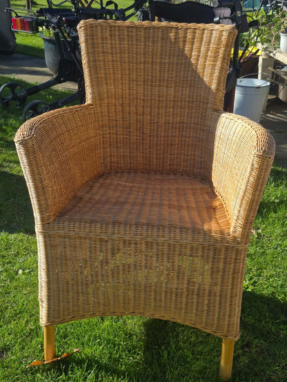 Rattanstuhl Korbsessel Armlehnstuhl Wicker Geflecht Holzbeine natur beige