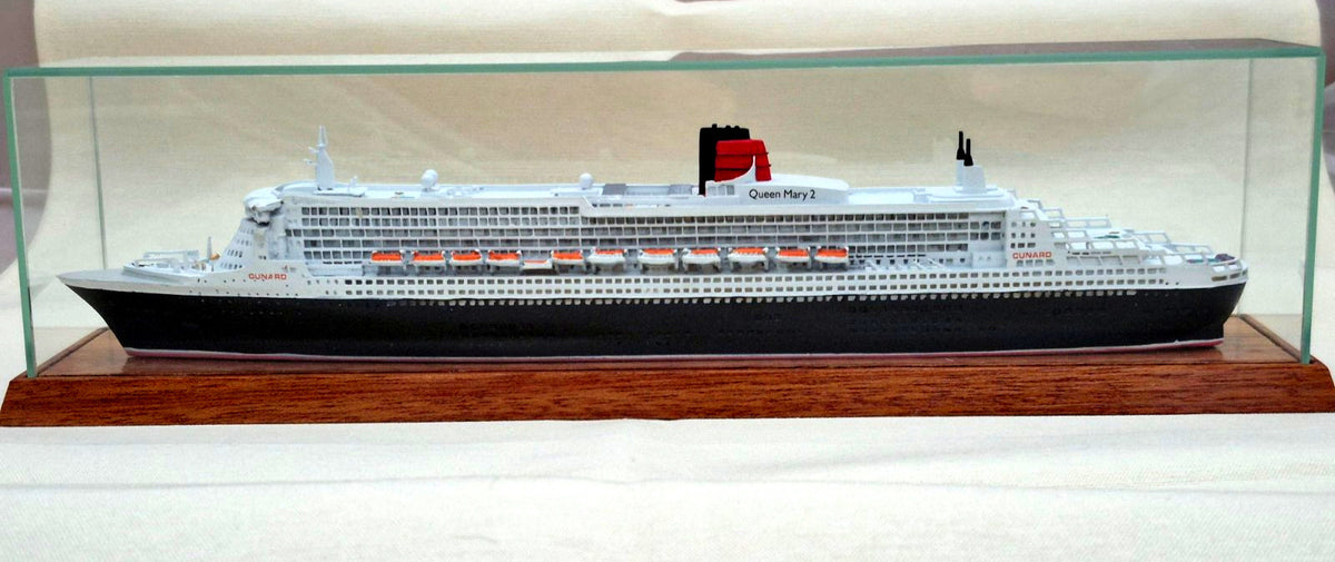 Cunard Queen Mary 2 Schiffsmodell QM2 Kreuzfahrtschiff Vitrine Holzsockel