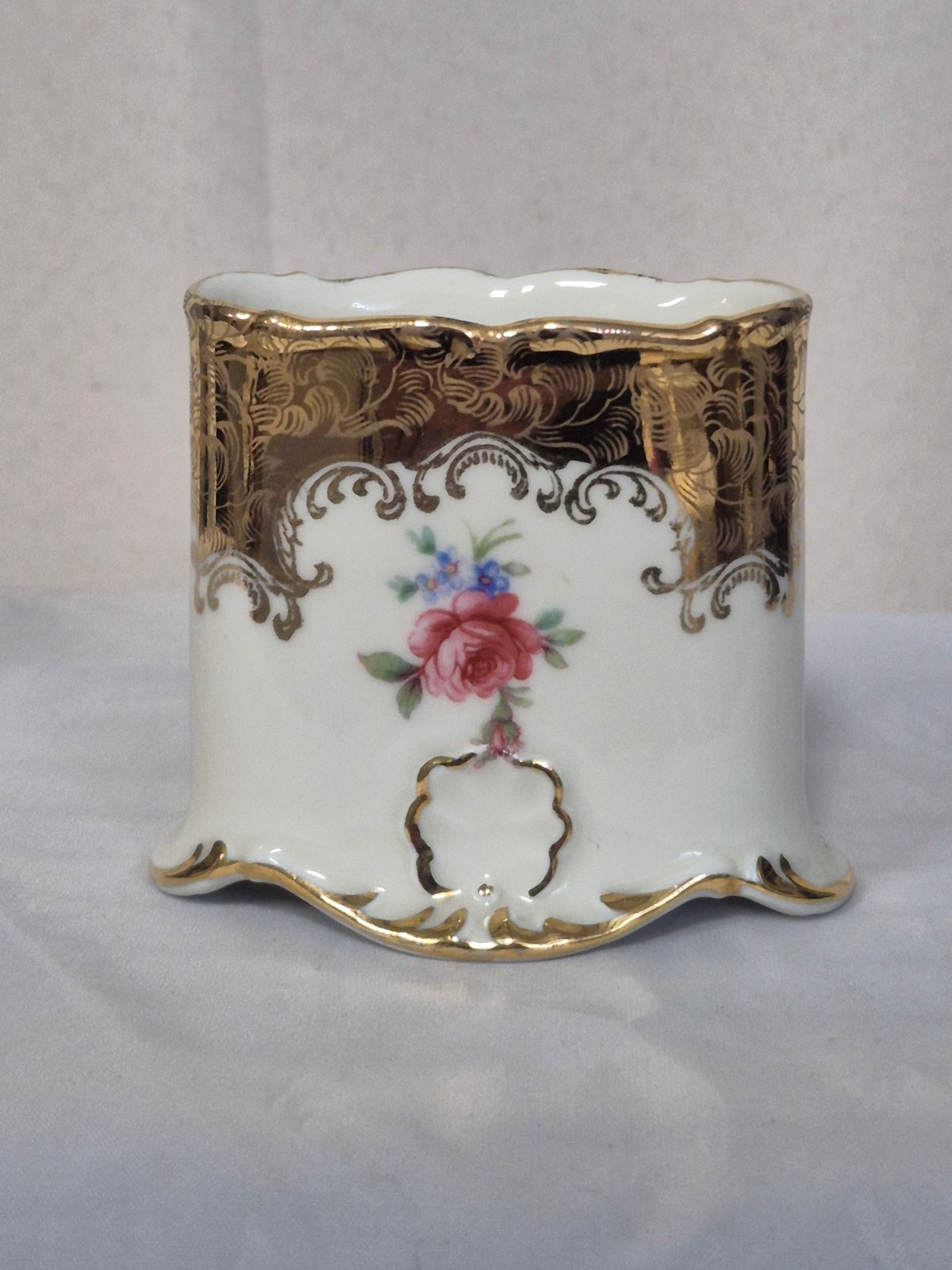 RW Bavaria Porzellan - Zigarettenhalter - im Rokokostil - Golddekor - Handgemal