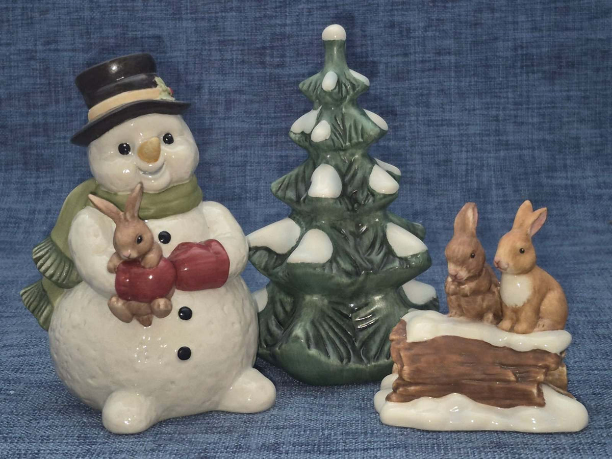 Goebel Porzellan Weihnacht  Figurenset Schneemann Tannenbaum Hasen 3-tlg
