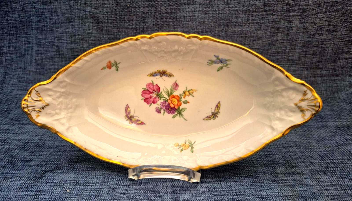 KPM Berlin Porzellan Schale oval Blumendekor Schmetterlinge Goldrand Antik