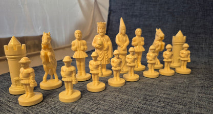 Schachfiguren Set Mittelalter Ritter König Dame Turm Kunststoff schwarz creme