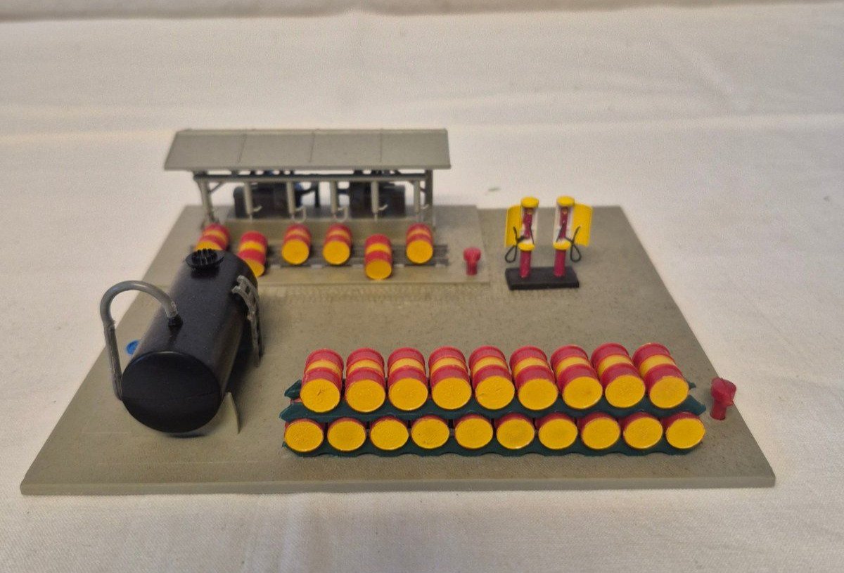 Kibri Tanklager Shell fertig gebaut Modelleisenbahn H0 Industrie