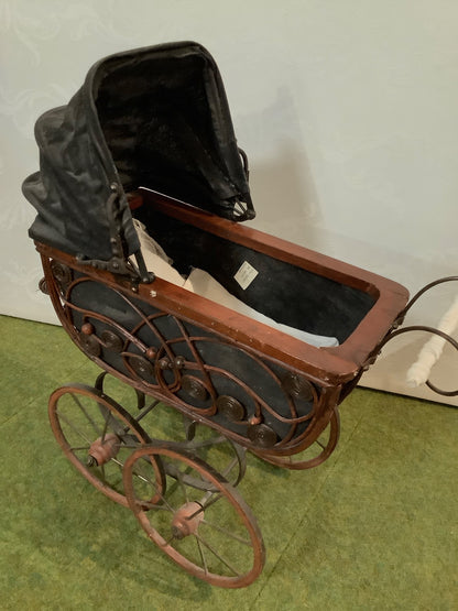 Alter Kinderwagen Puppenwagen Victorian Nostalgie Holz Metall  19. Jh