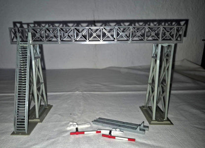 Modellbahn Signalbrücke Plastik grau mit Zubehör Signale Treppe H0