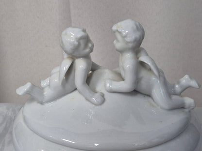 Porzellan Deckeldose weiß Putto Engel Figur Schmuckdose Vintage