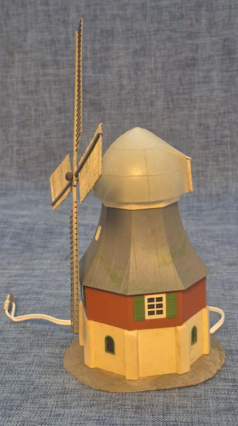 Faller Windmühle Modelleisenbahn H0 , B233, beleuchtet, fertig gebaut