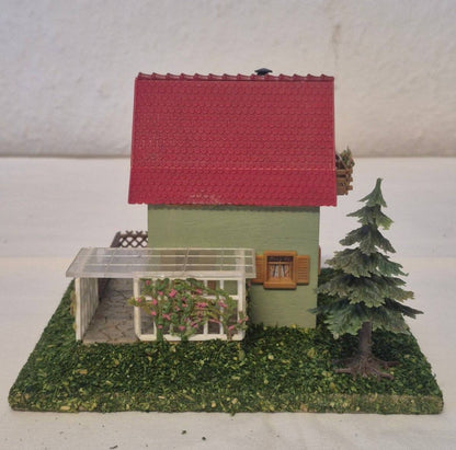 Faller  B270 mit E607 Haus mit Laube Garten Baum H0 Fertigmodell