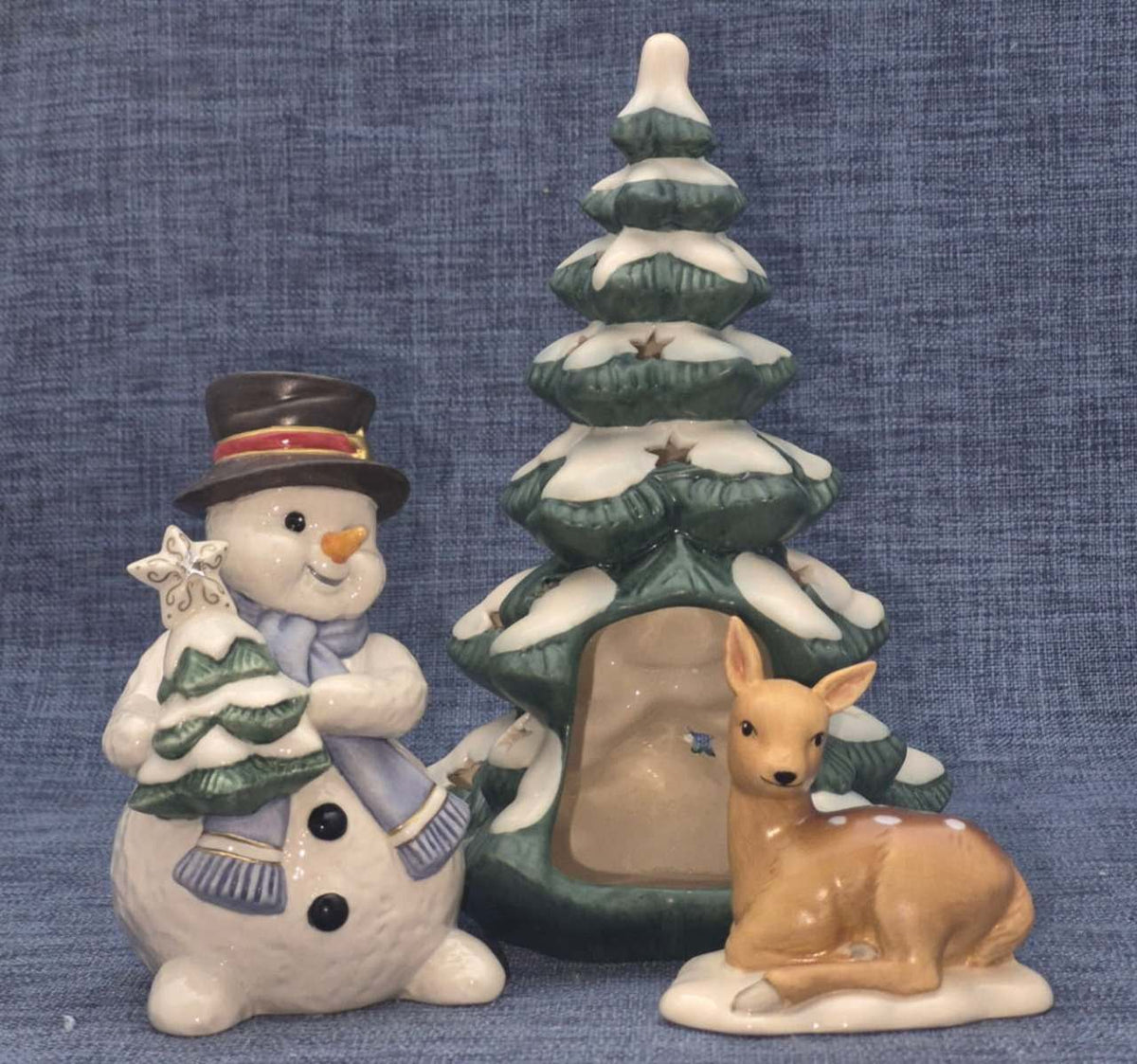 Goebel Porzellan Weihnachtsfiguren Set 3-tlg Schneemann Tannenbaum Reh Weihnacht