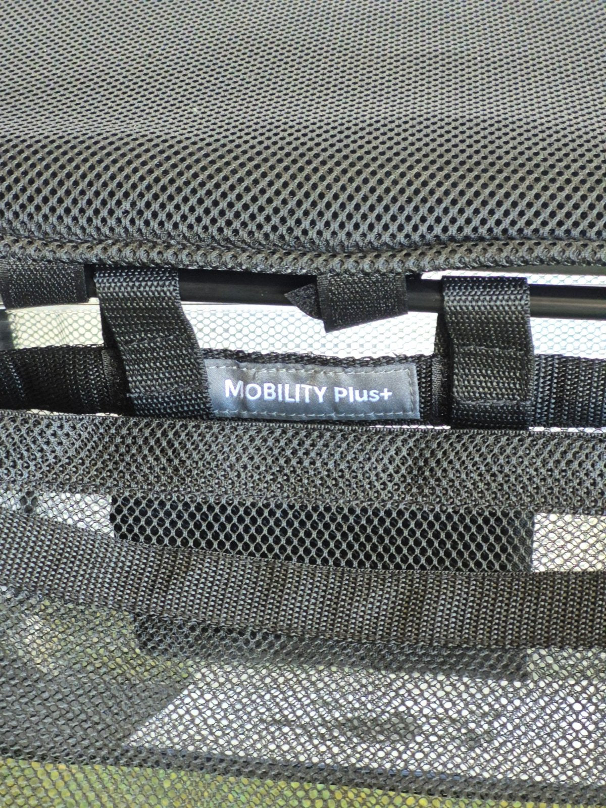 Mobility Plus+ Rollator 4-Rad faltbar Sitz Einkaufstasche Handbremse schwarz neu