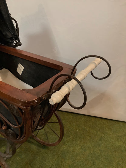 Alter Kinderwagen Puppenwagen Victorian Nostalgie Holz Metall  19. Jh
