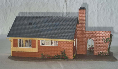 Faller B 264 Modellhaus Sommerhaus B264 Fertigmodell Spur H0 Eisenbahn Anlage