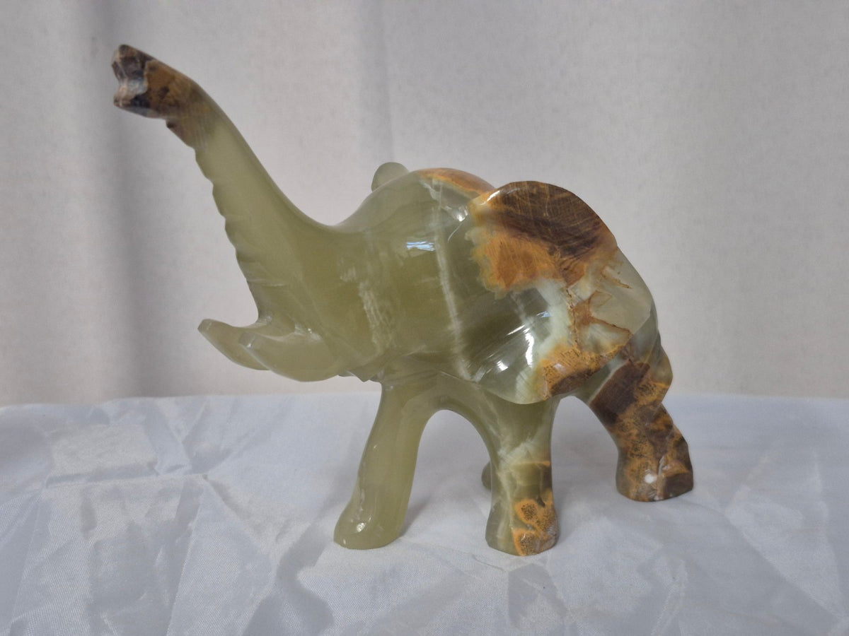 Elefant Figur Onyx Marmor handgeschnitzt Skulptur Rüssel oben Naturstein Deko