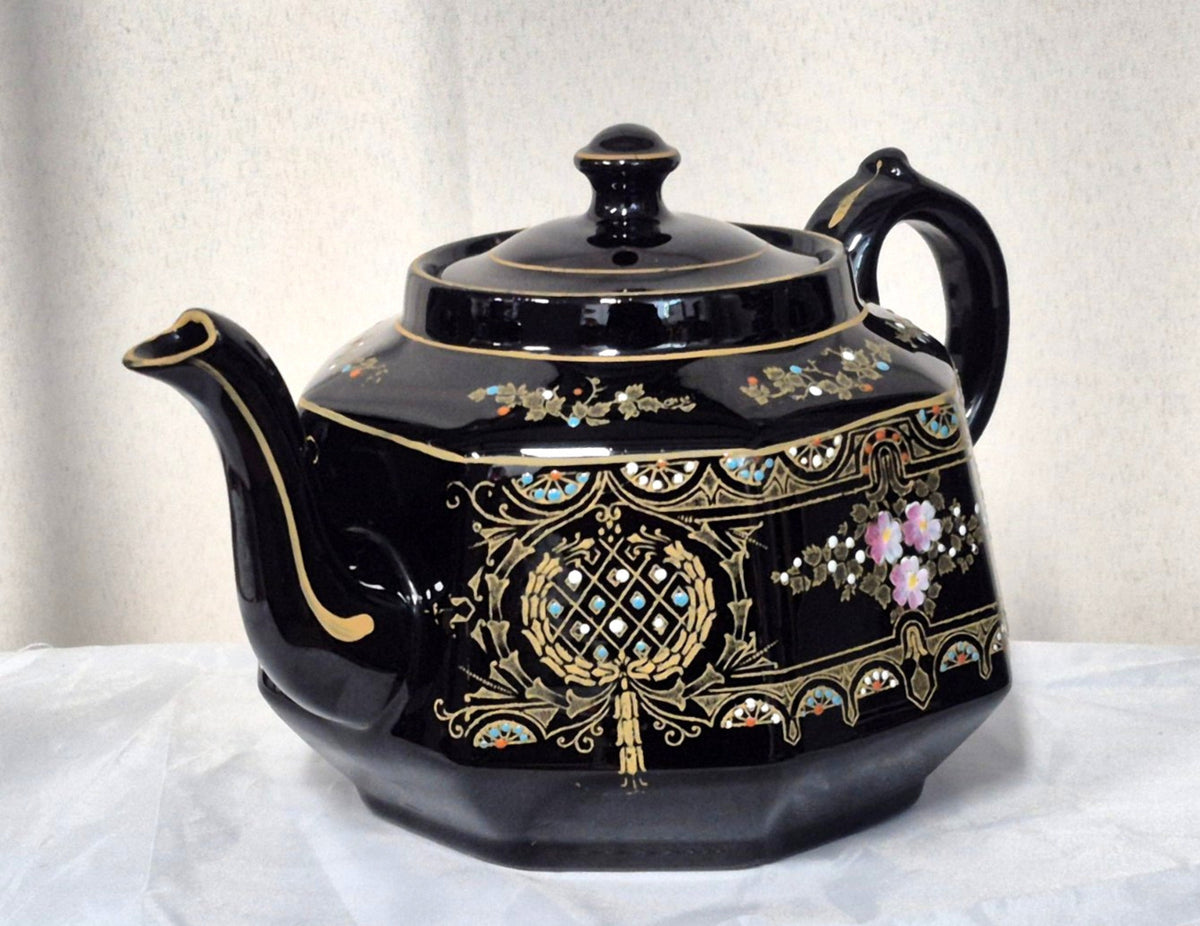 Albany & Harvey Burslem Teekanne Lucerne schwarz gold Blumen England alt