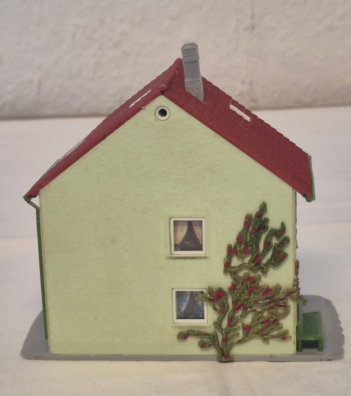 Faller B224 Reihenhaus H0 Fertigmodell  Balkon Garten Modelleisenbahn
