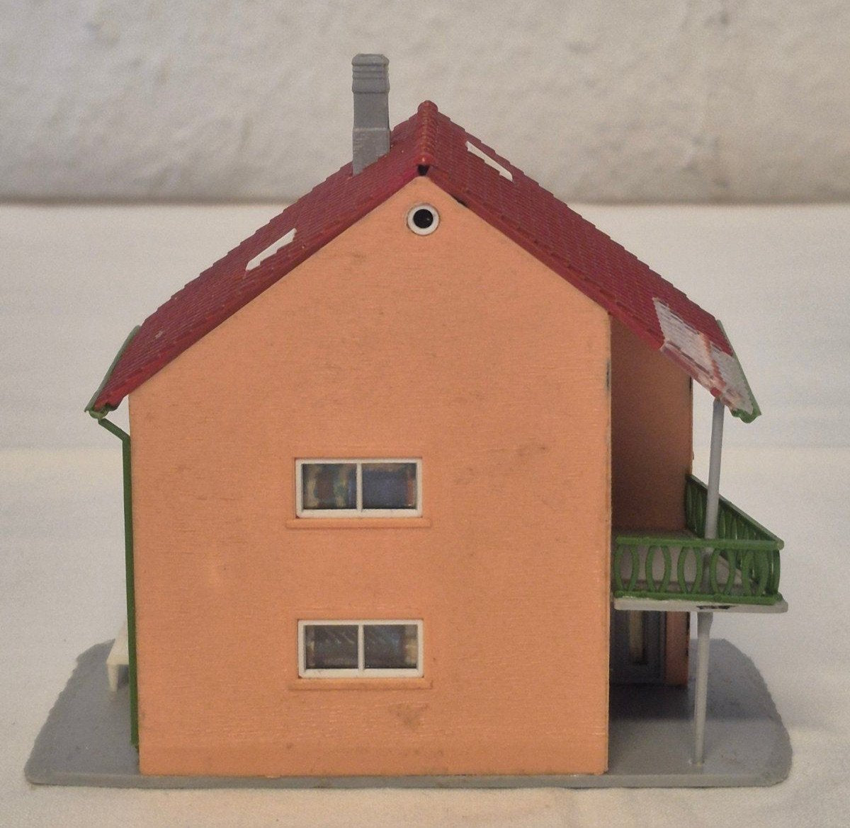 Faller Modellhaus Reihenhaus H0 Spur Garten Balkon Rosen Modelleisenbahn