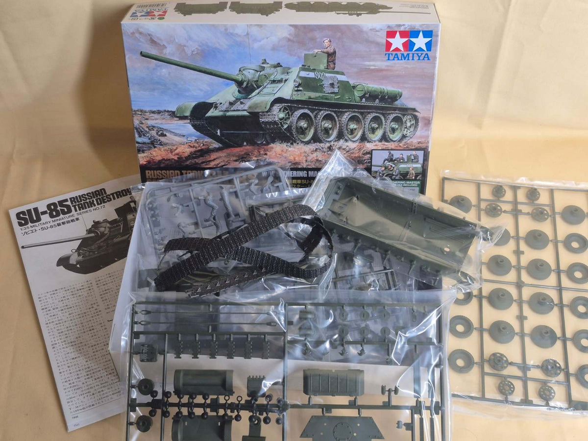Tamiya 1:35 Russian Tank Destroyer SU-85 Weathering Master 7 Figuren OVP