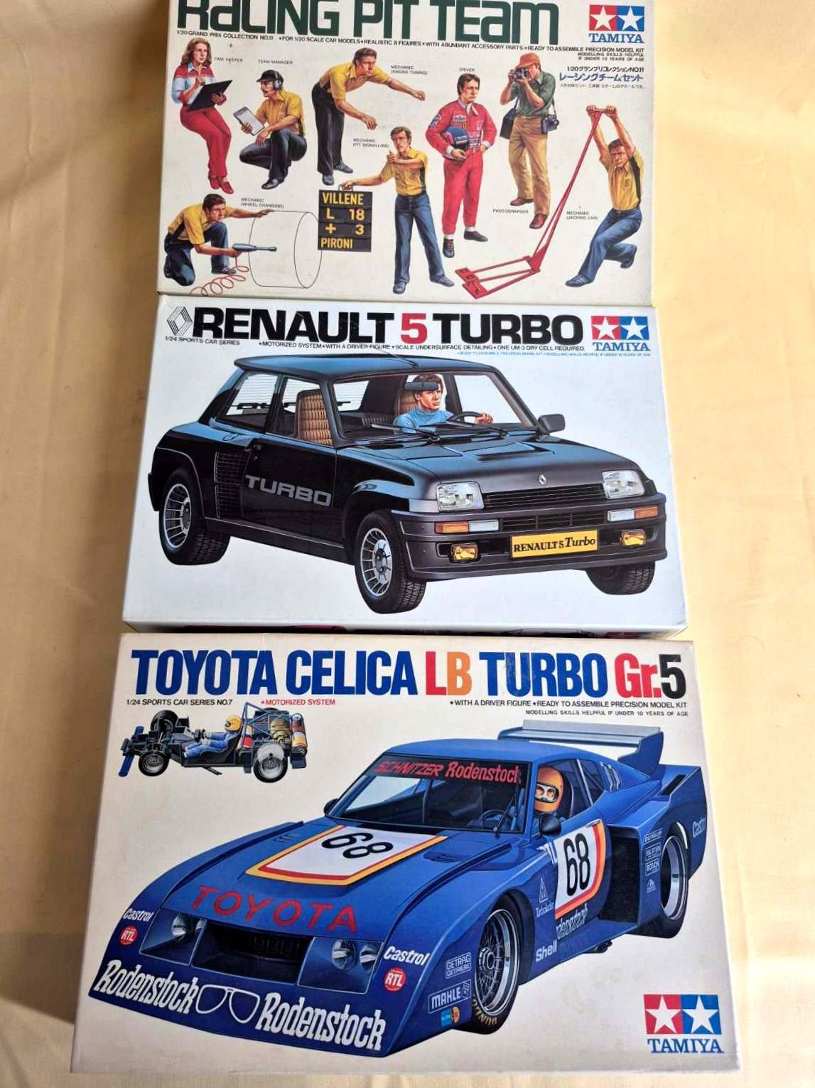 Tamiya 3x Modellbausatz - Renault 5 Turbo - Toyota Celica - Racing Pit Team 1:24
