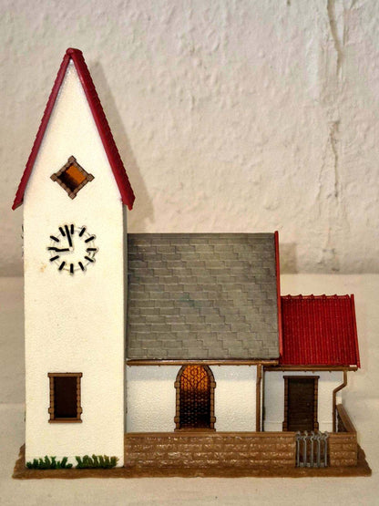 Faller B 326 Modellbahn Kirche Gebäude fertig gebaut Spur H0 Landkirche mit Turm
