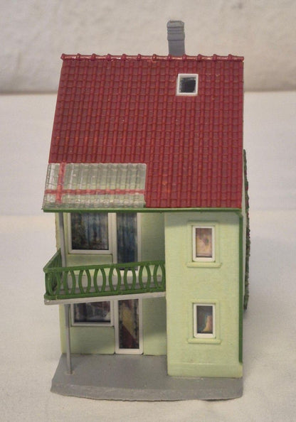 Faller B224 Reihenhaus H0 Fertigmodell  Balkon Garten Modelleisenbahn