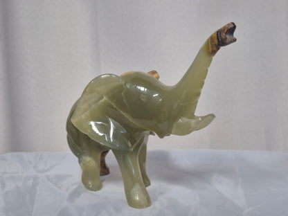 Elefant Figur Onyx Marmor handgeschnitzt Skulptur Rüssel oben Naturstein Deko