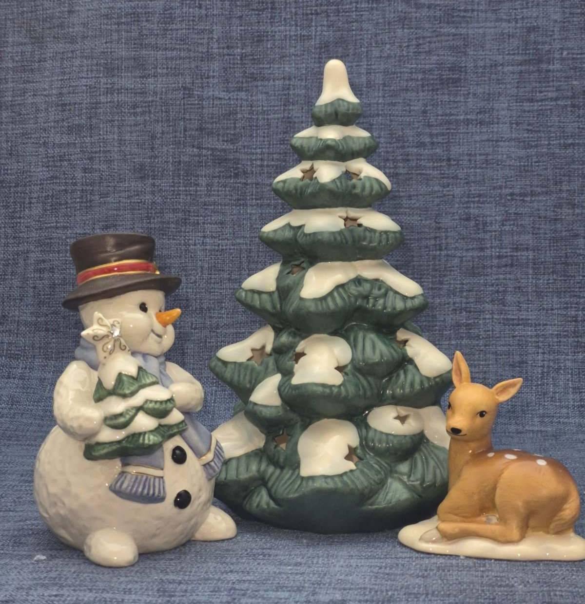 Goebel Porzellan Weihnachtsfiguren Set 3-tlg Schneemann Tannenbaum Reh Weihnacht