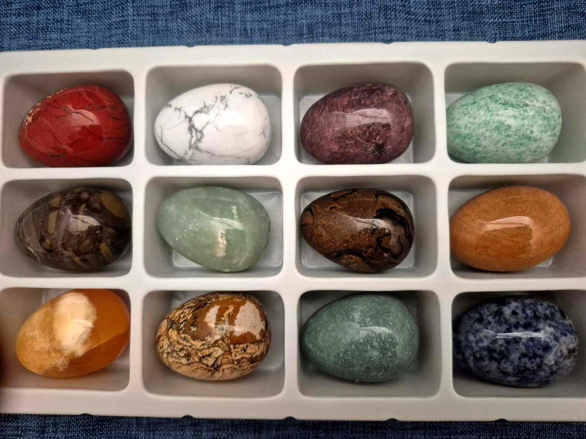 Semi-Precious Stones 12 Halbedelstein Eier Set Jaspis Quarz Howlit Jade Amethyst