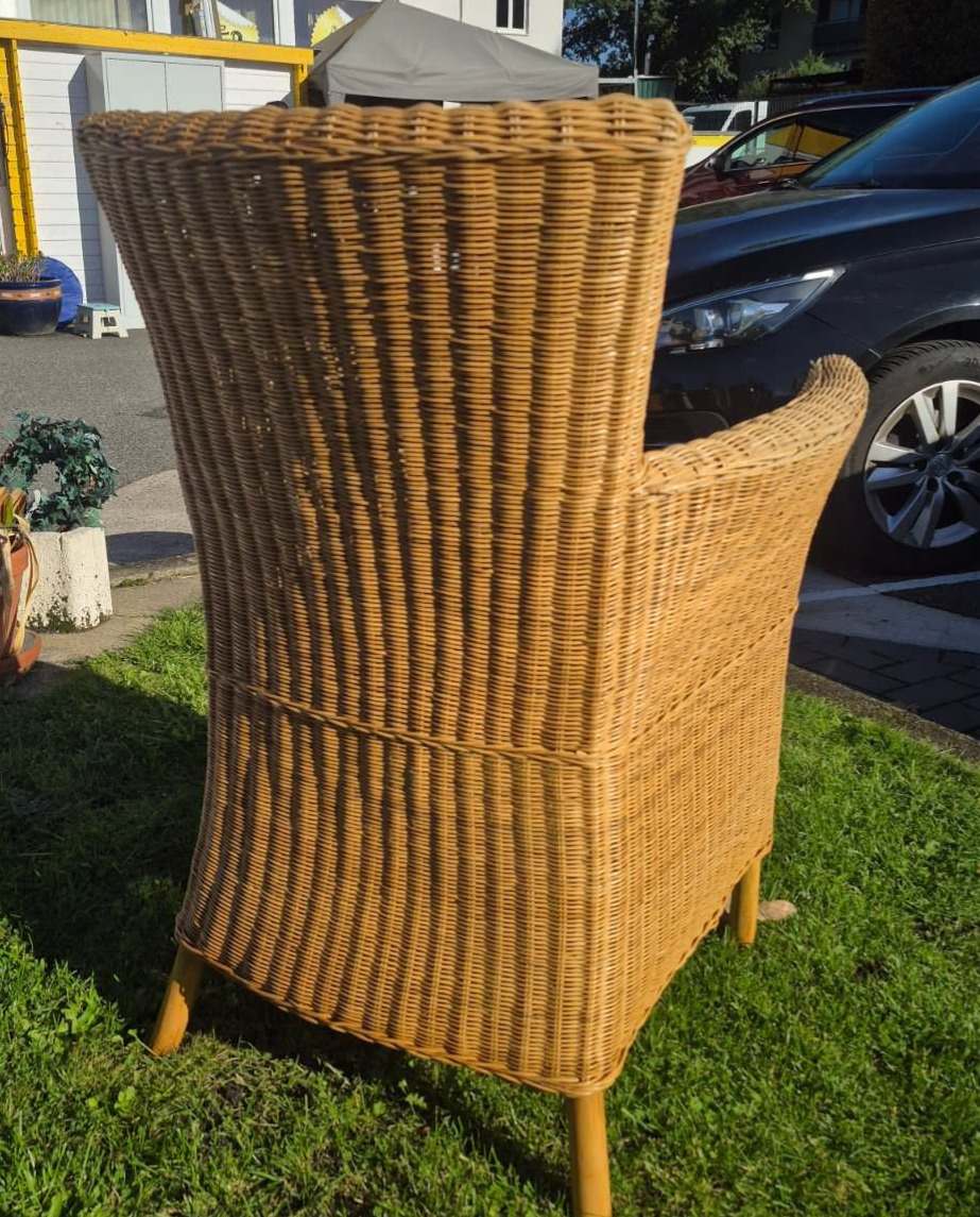 Rattanstuhl Korbsessel Armlehnstuhl Wicker Geflecht Holzbeine natur beige
