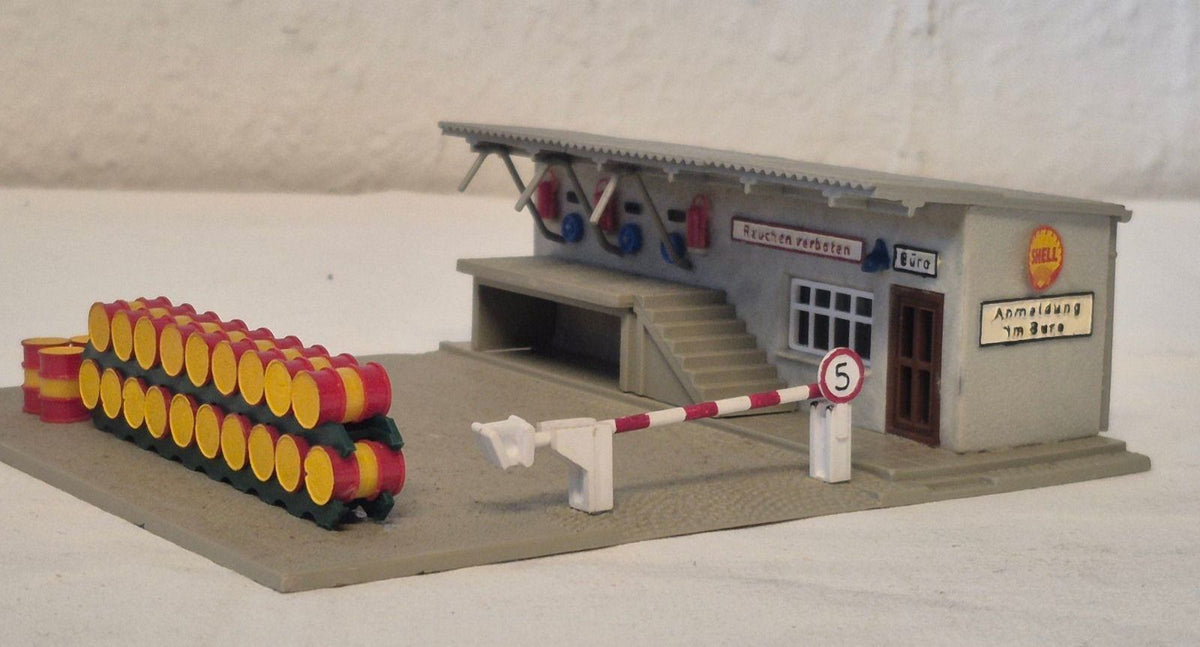 Kibri Tanklager Shell Diorama Modelleisenbahn Spur H0 fertig gebaut
