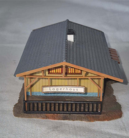 Faller B152 Modellbahn  Lagerschuppen Lagerhaus fertig bemalt H0 Vintage