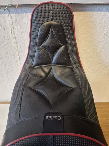 Corbin Motorrad Sitzbank Zweisitzer Soziussitz Leder schwarz rot Lehne 1993