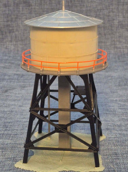 Faller - B144 Modellbahn Wasserturm Plastik Gebäude  H0 Anlage Eisenbahn Zubehör