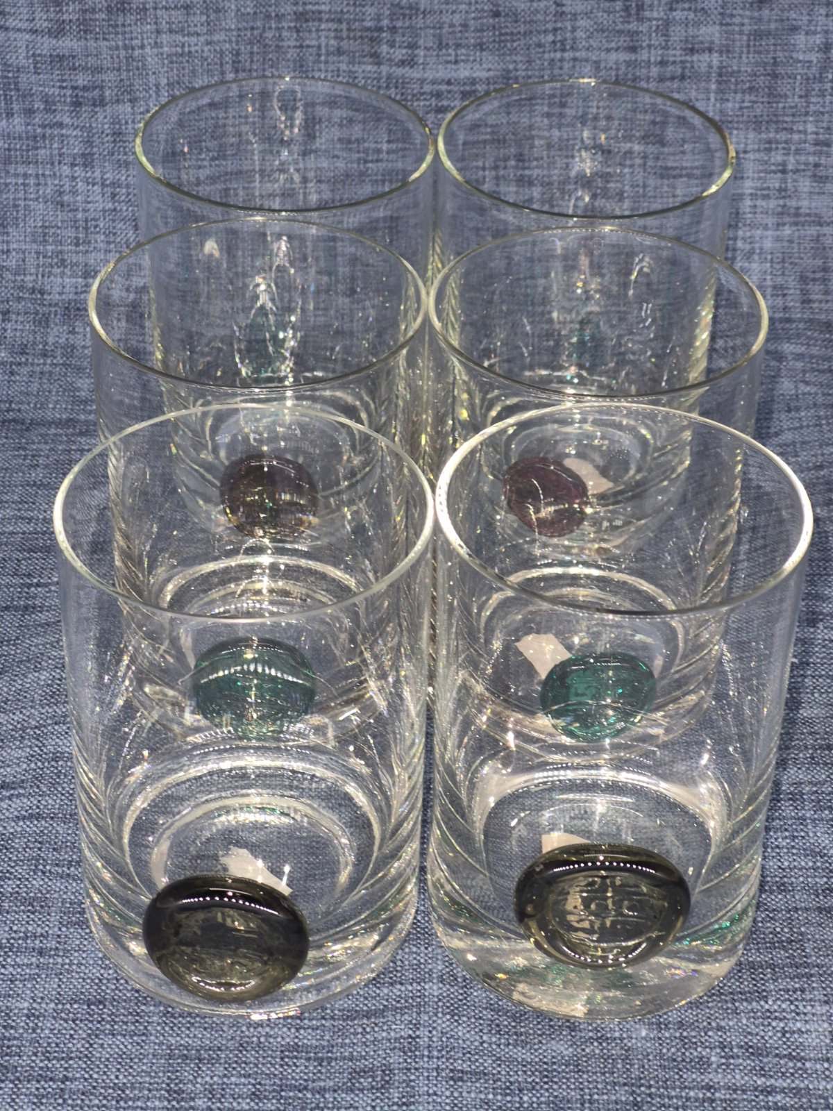 6x Whisky Gläser Set Tumbler farbige Münze im Boden klar Glas Vintage