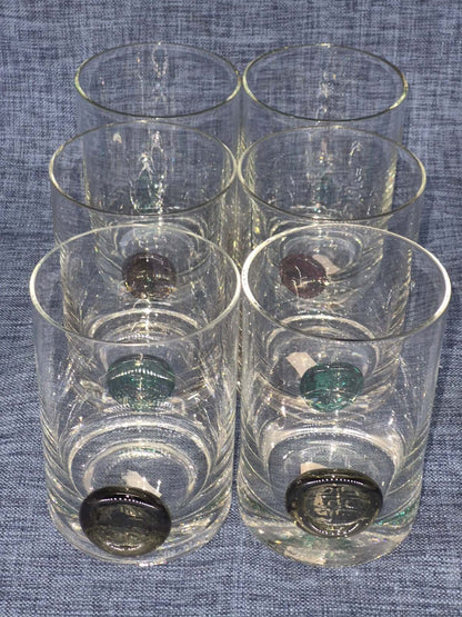 6x Whisky Gläser Set Tumbler farbige Münze im Boden klar Glas Vintage