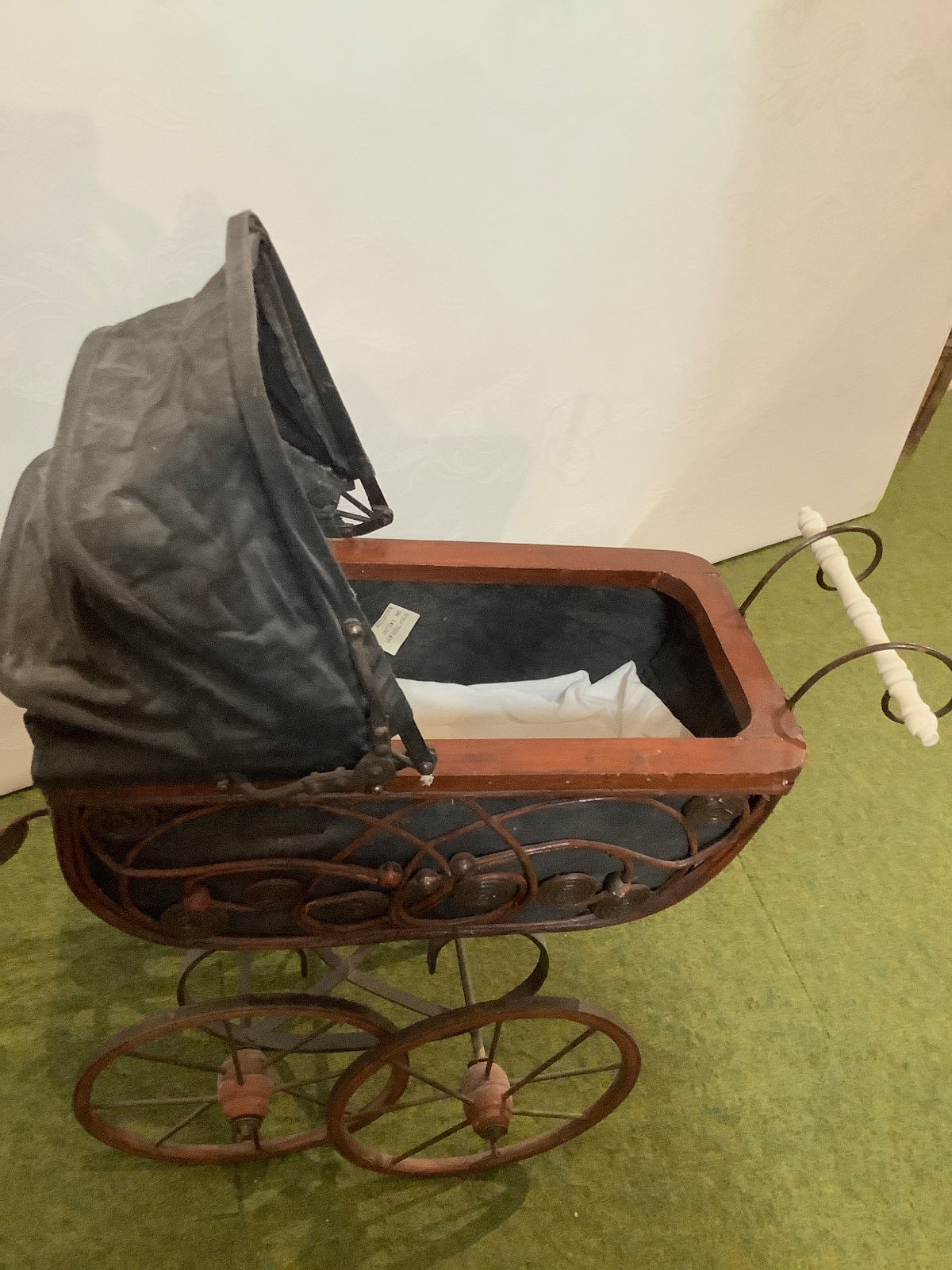 Alter Kinderwagen Puppenwagen Victorian Nostalgie Holz Metall  19. Jh