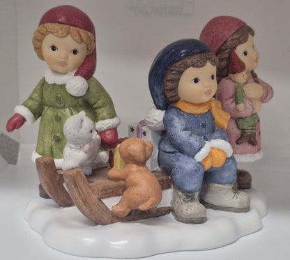 Goebel Nina & Marco Figurengruppe "Wir spielen im Schnee" Porzellan Weihnachten