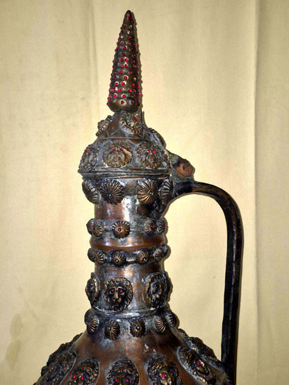 Alte Orientalische Kupferkanne Ewer mit Deckel Reliefdekor Steine Löwen Deko