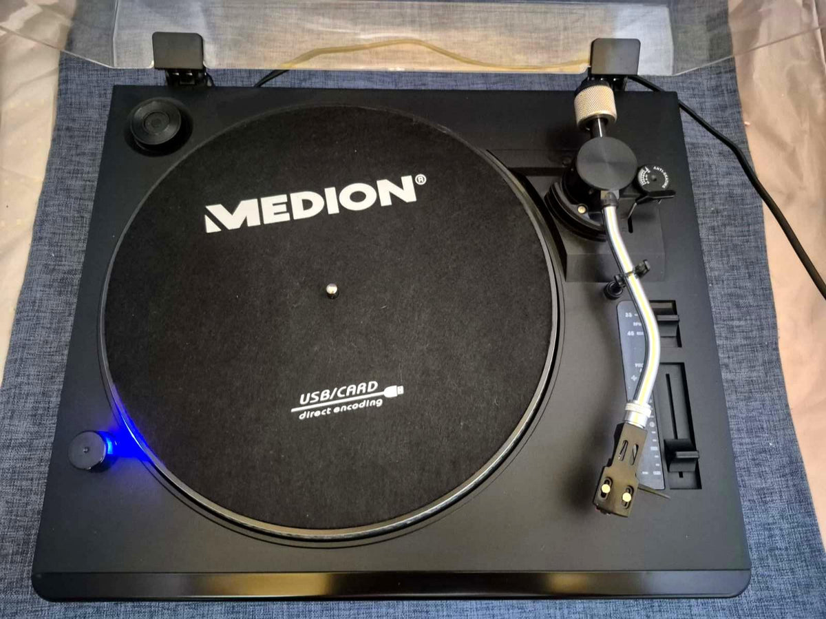 Medion LIFE P69044 MD 83821 USB Plattenspieler MP3 SD Fernbedienung OVP